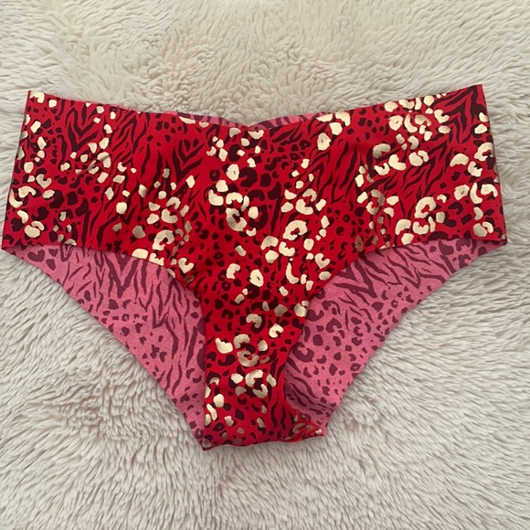 Victoria Secret Cheeky - Picture 1 of 3